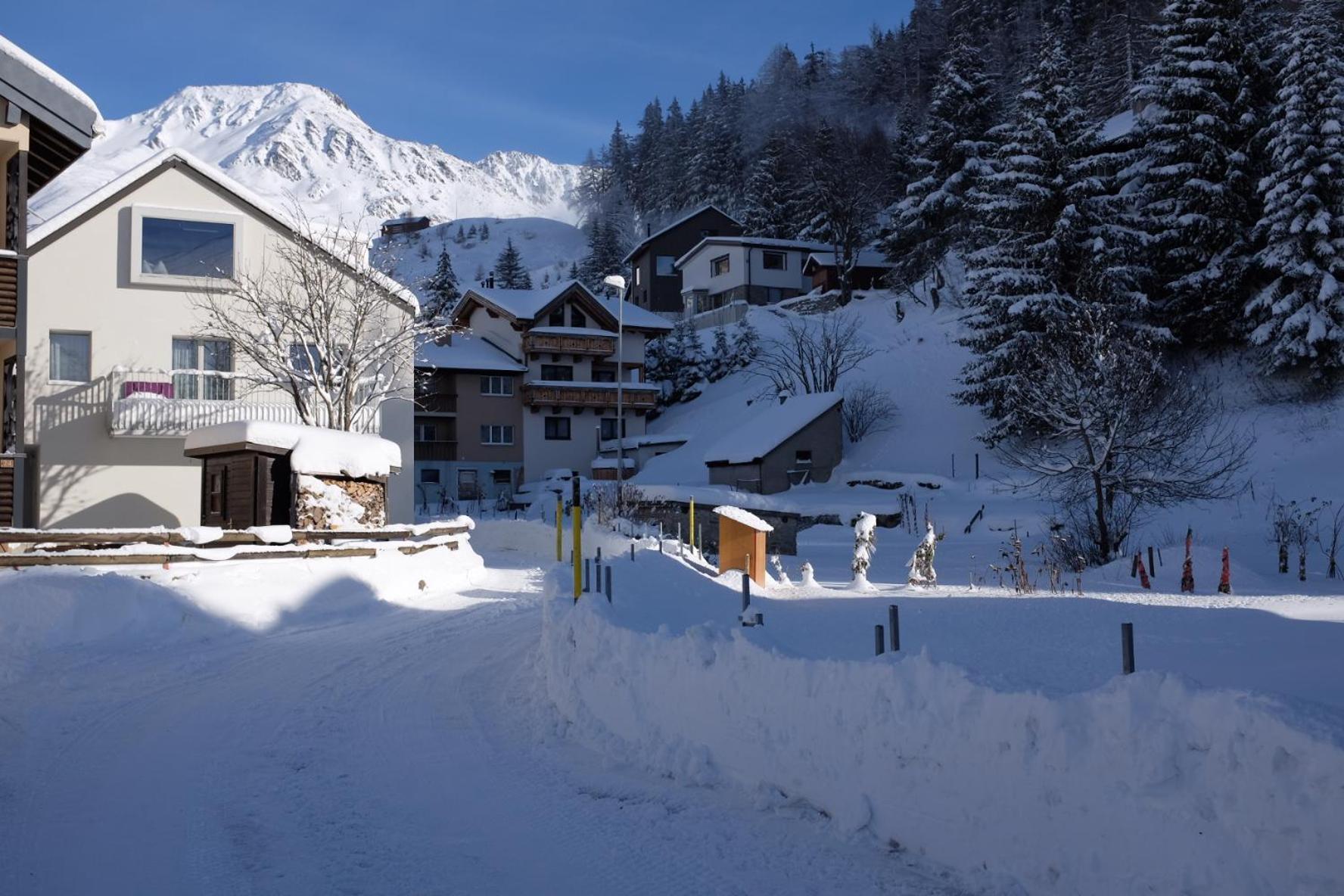 Underdach Vila Andermatt Exterior foto